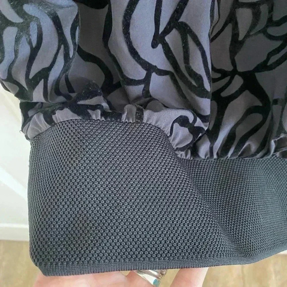 Fabletics Womens Lola Long Sleeve Cut Out Top - Picture 8 of 9